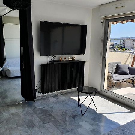 Superbe Appartement Plage Saint-Laurent Du Var Saint-Laurent-du-Var Exterior photo